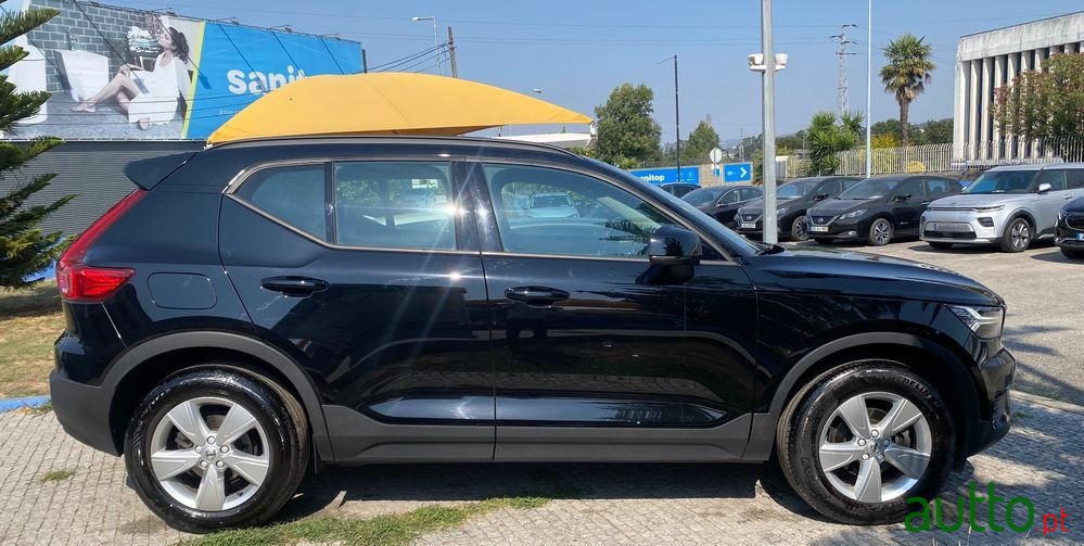 2022' Volvo Xc 40 photo #3