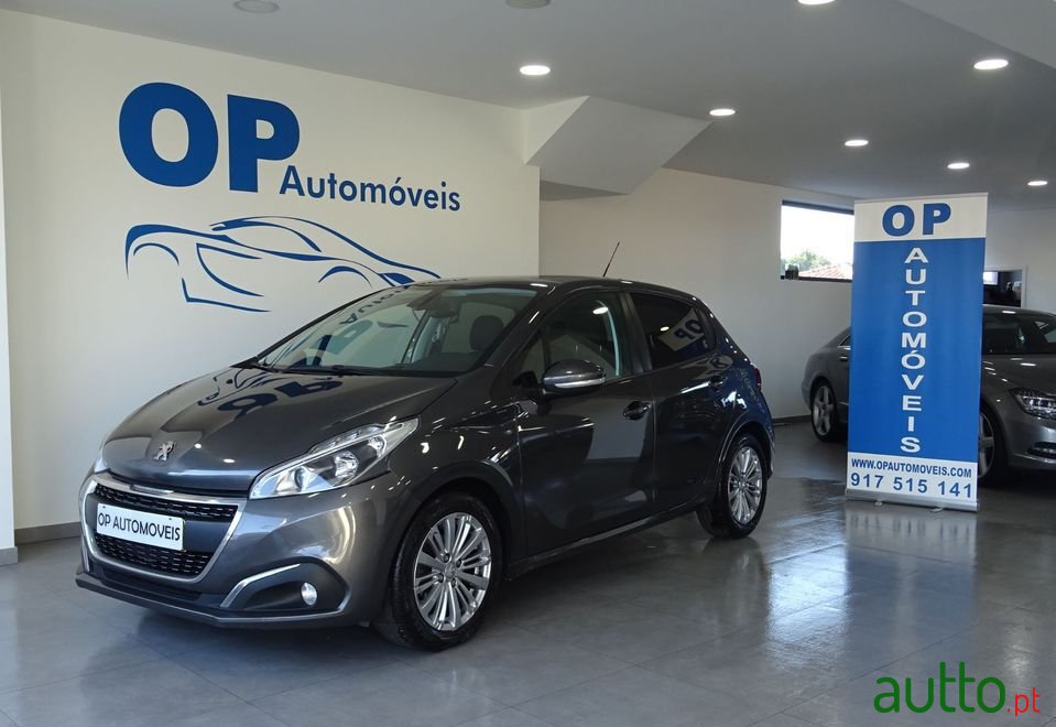 2018' Peugeot 208 photo #1