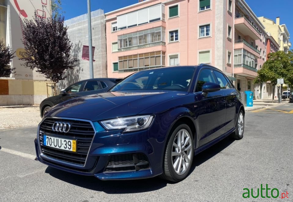 2018' Audi A3 Sportback photo #1
