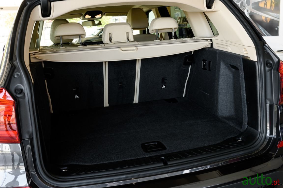 2019' BMW X3 photo #5