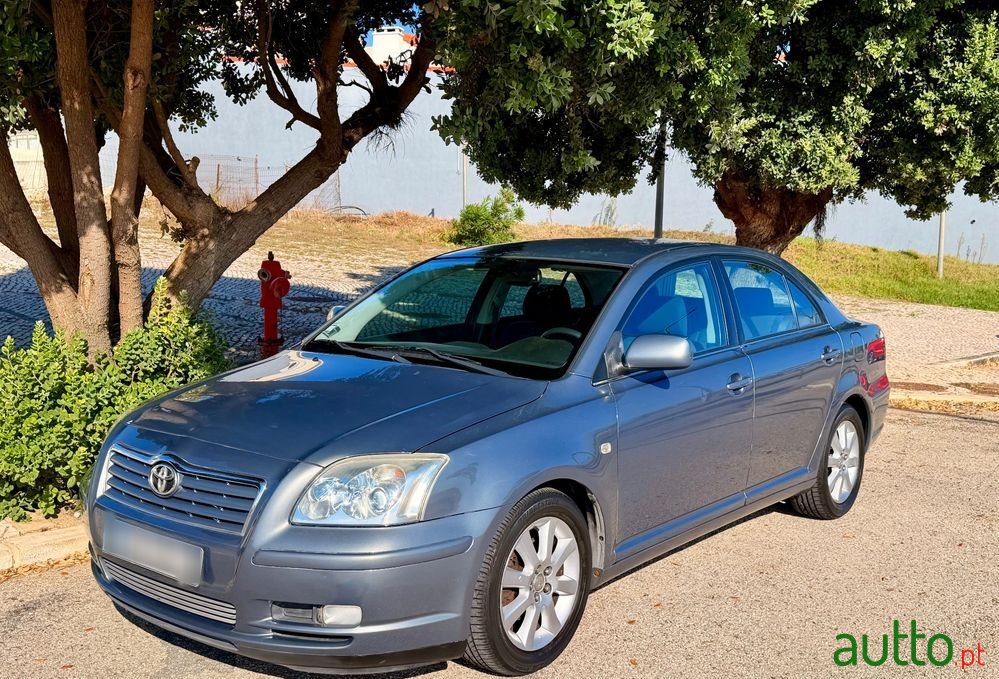 2003' Toyota Avensis S/D 1.6 Sol Ec photo #4