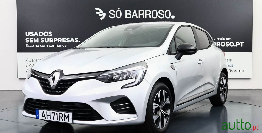 2021' Renault Clio photo #1