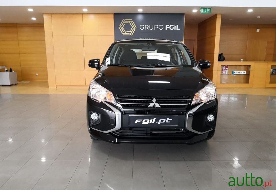 2021' Mitsubishi Space Star photo #1