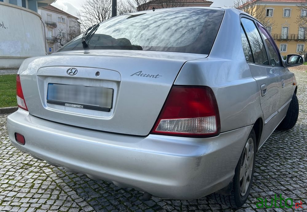 2003' Hyundai Accent 1.3I Gls photo #4