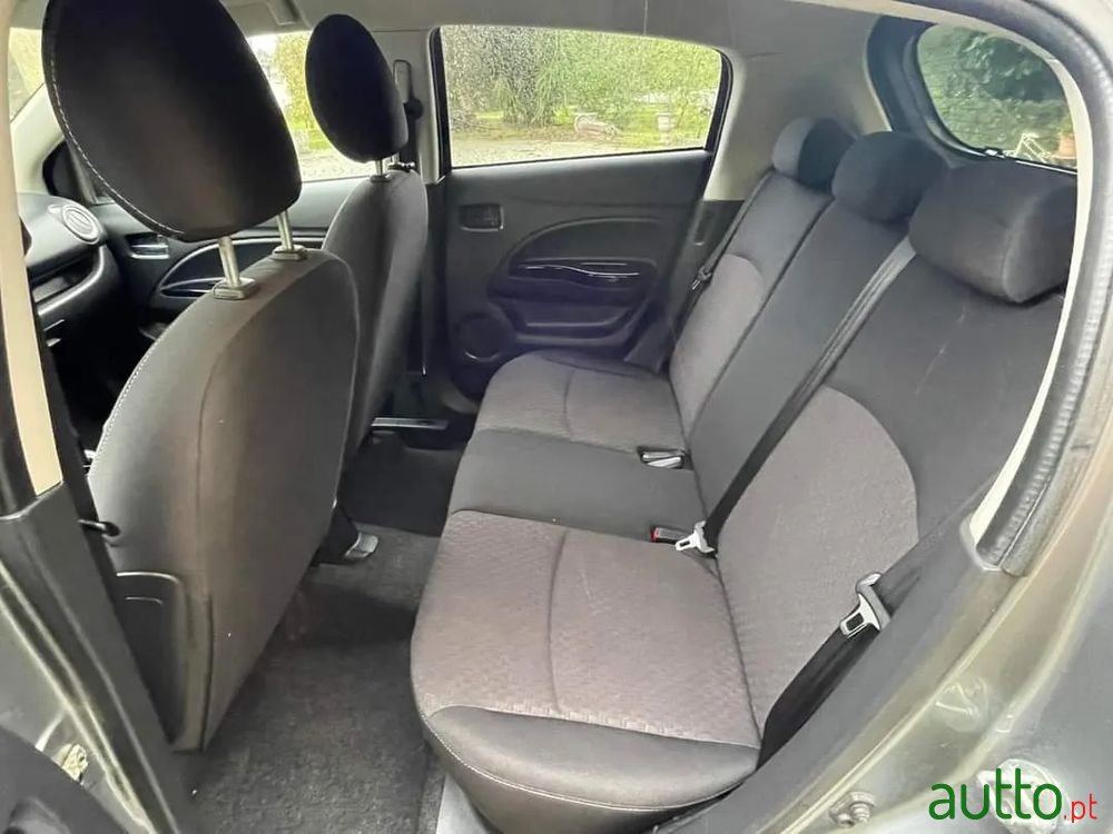 2020' Mitsubishi Space Star photo #6