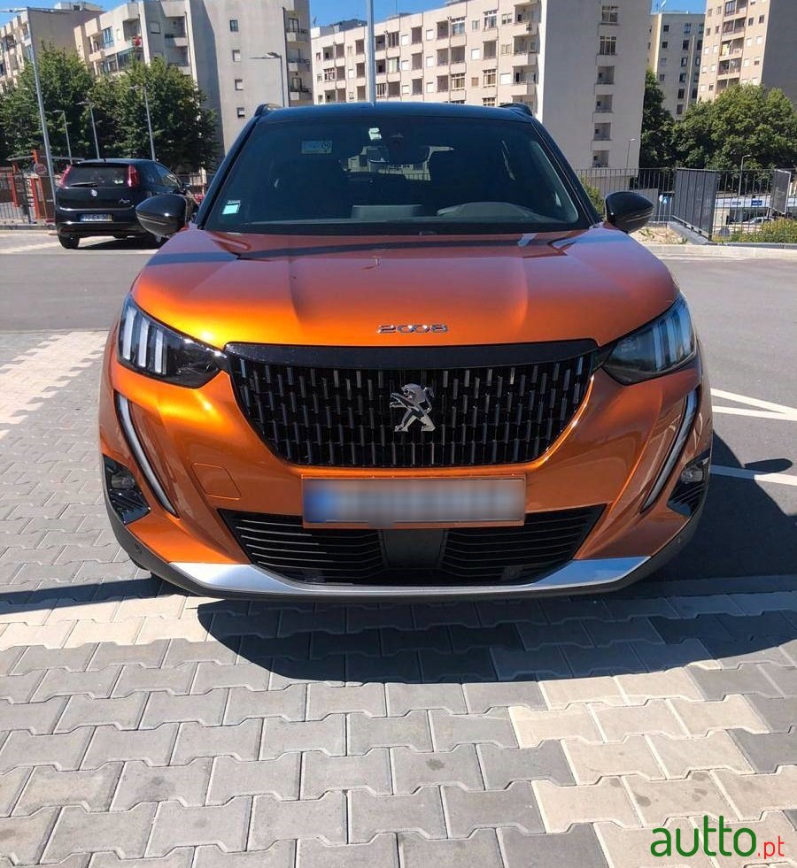 2020' Peugeot 2008 photo #5