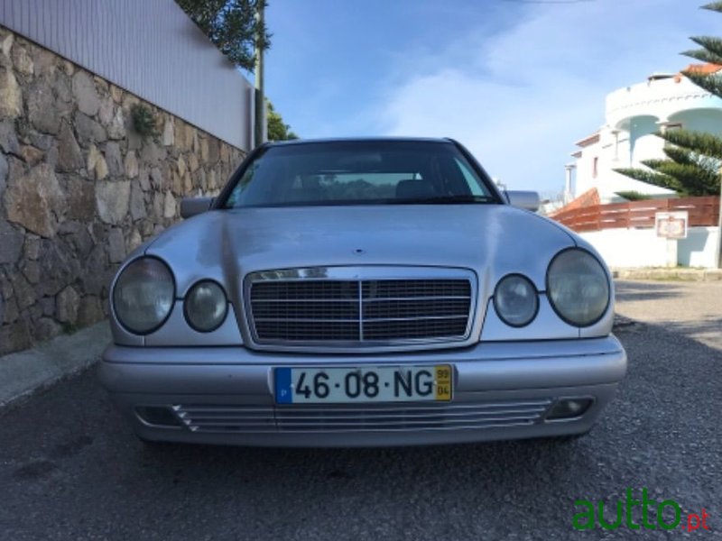 1999' Mercedes-Benz E-200 photo #2