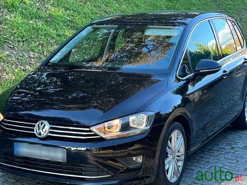 2014' Volkswagen Golf Sportsvan photo #1