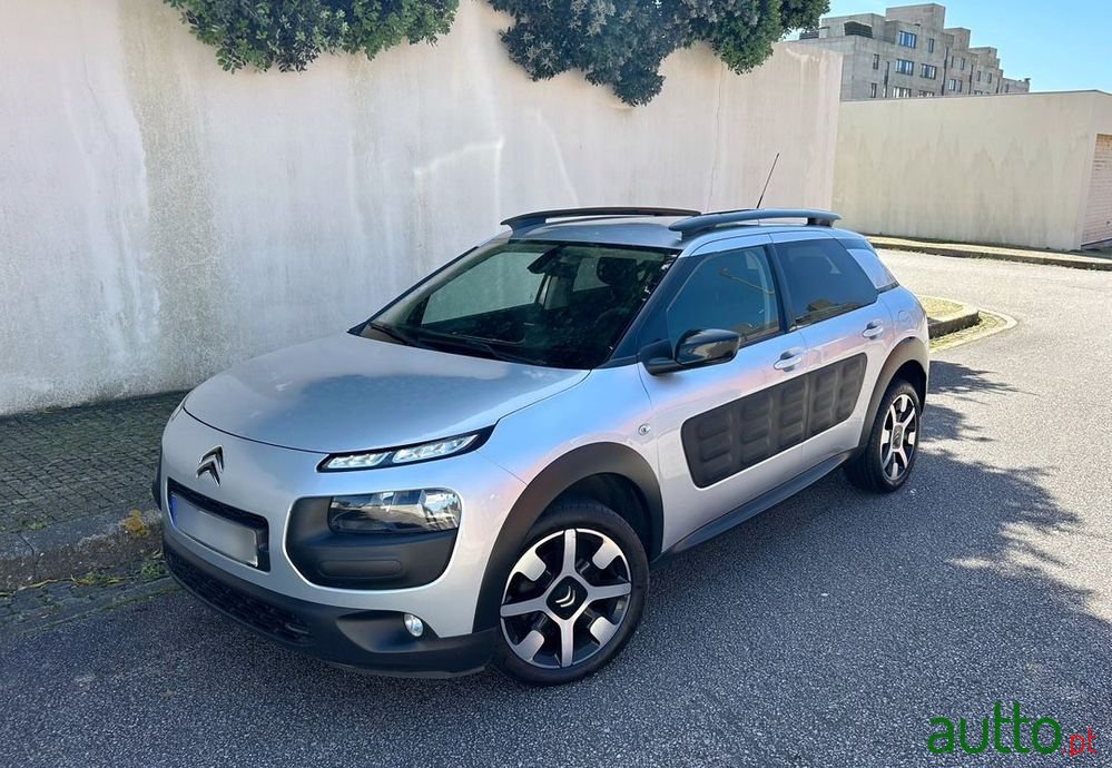 2015' Citroen C4 Cactus photo #1