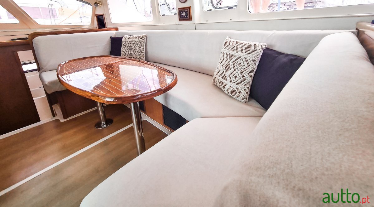 2010' Leopard 38 photo #6