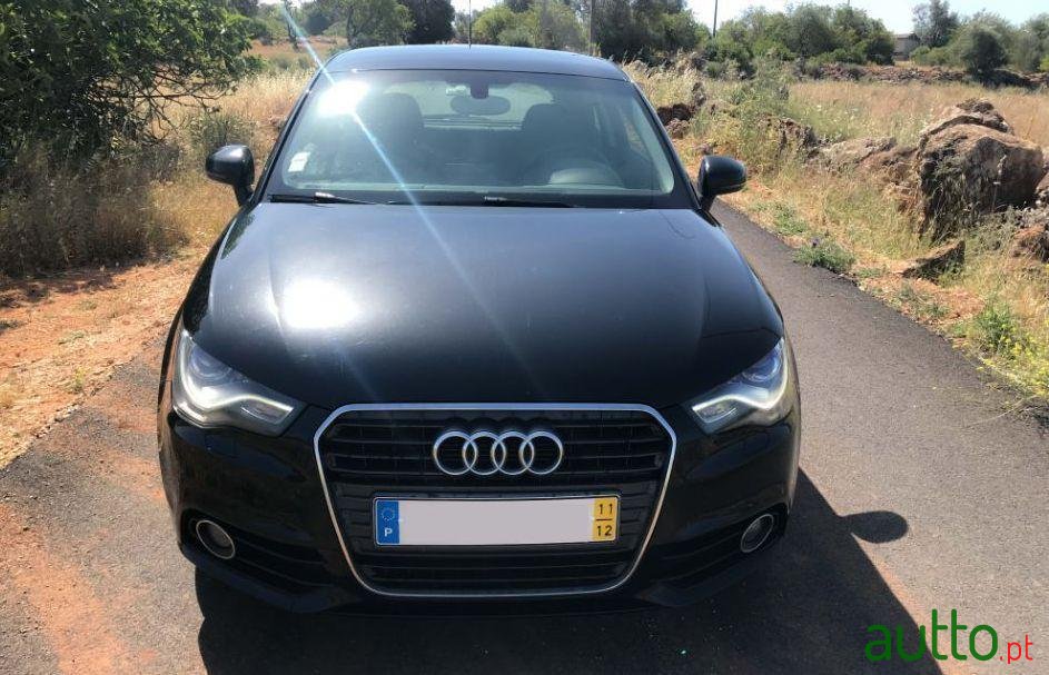 2011' Audi A1 photo #2