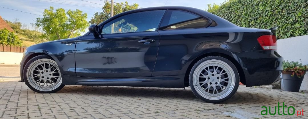 2009' BMW 120 photo #4