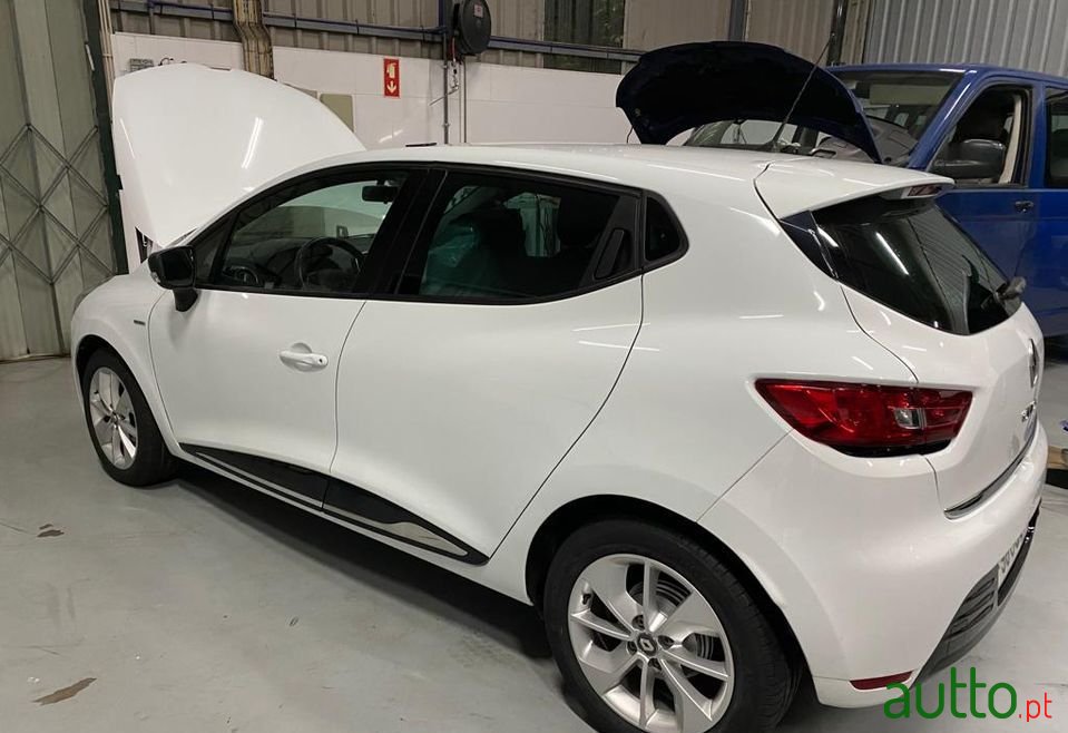 2018' Renault Clio photo #3
