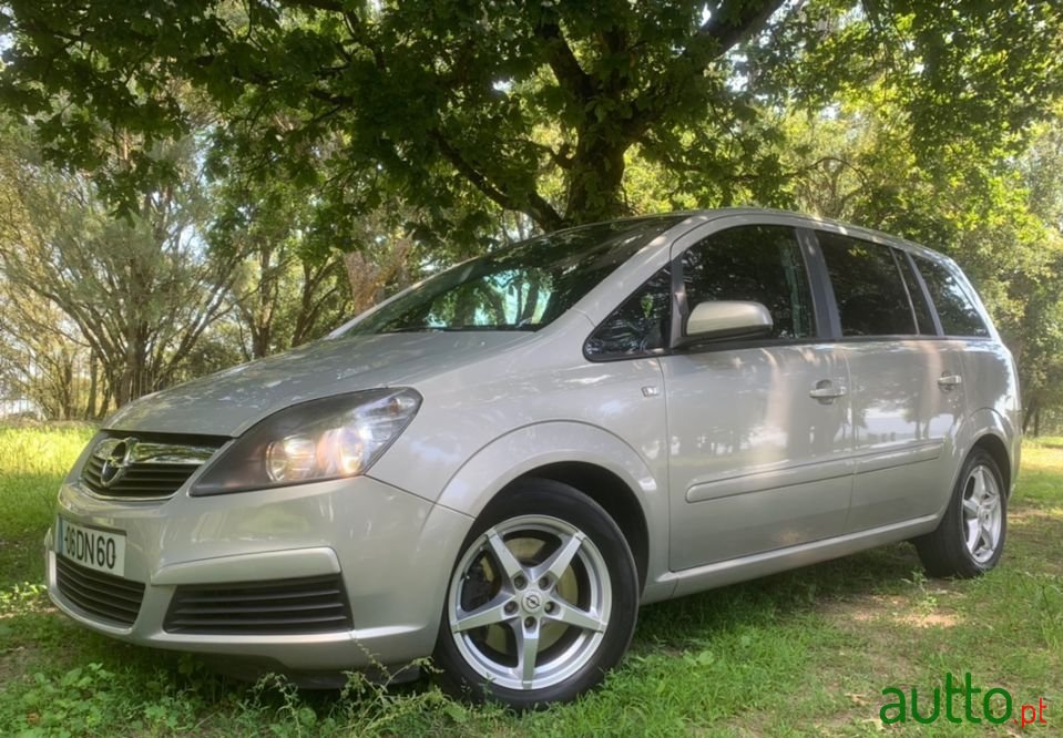 2006' Opel Zafira For Sale. Braga, Portugal