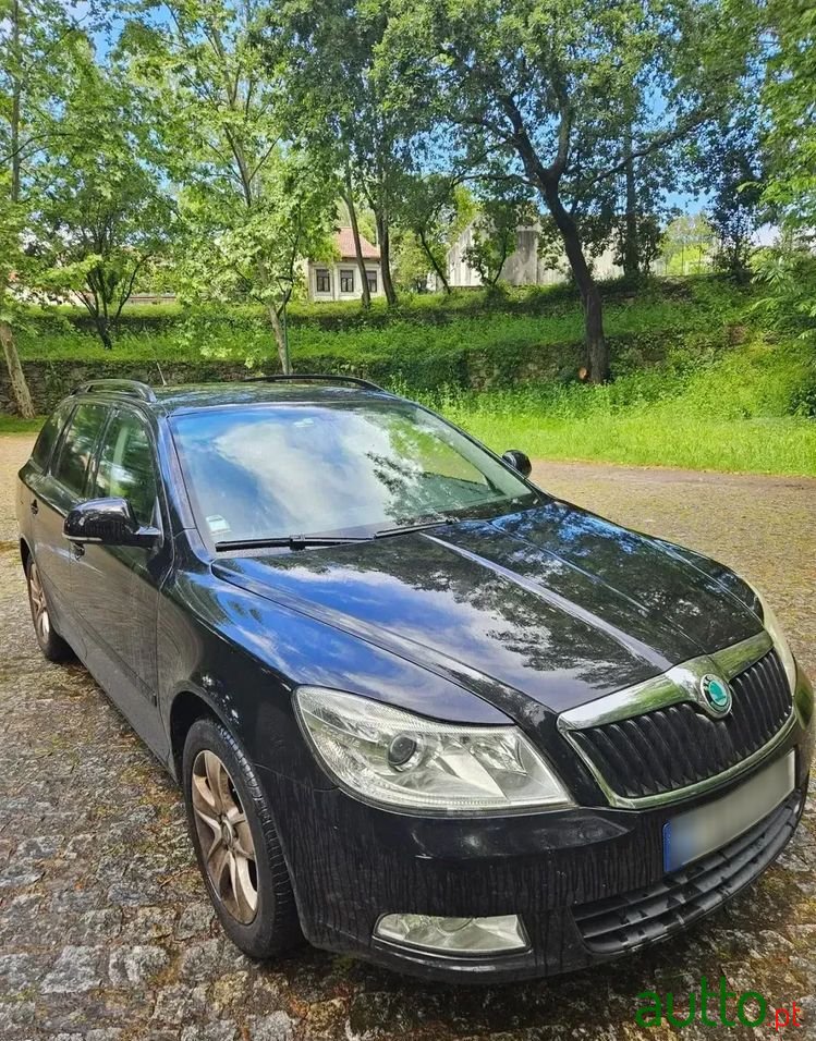 2010' Skoda Octavia Break photo #1