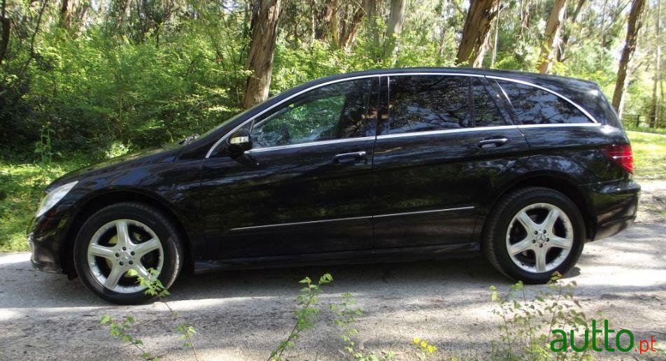 2006' Mercedes-Benz R-320 Cdi 4 Matic photo #3