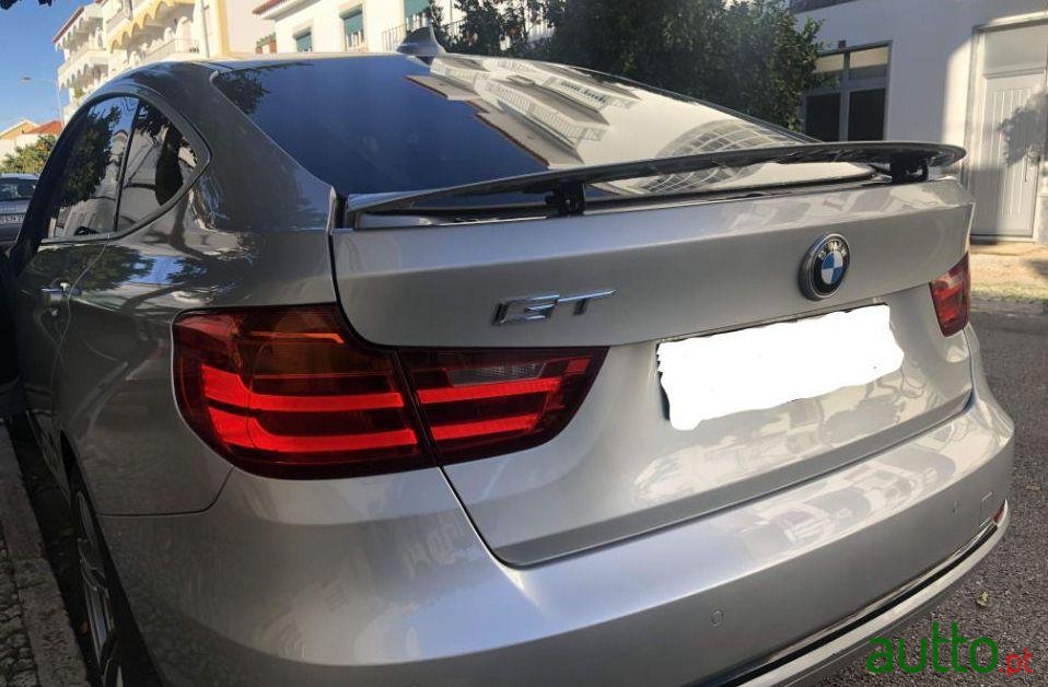 2013' BMW 318 Gran Turismo Sport photo #2