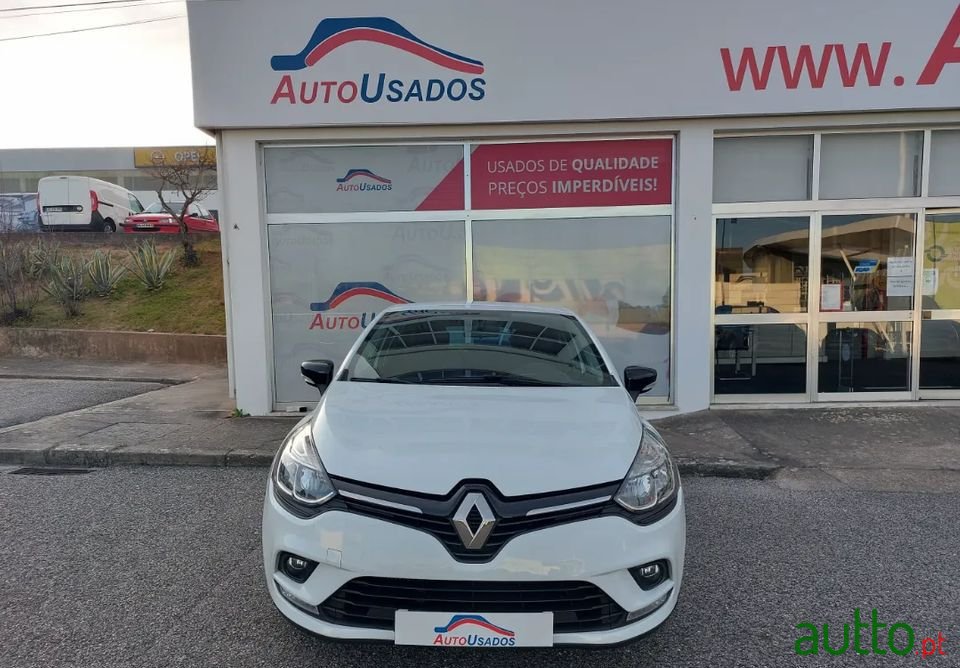 2019' Renault Clio photo #5