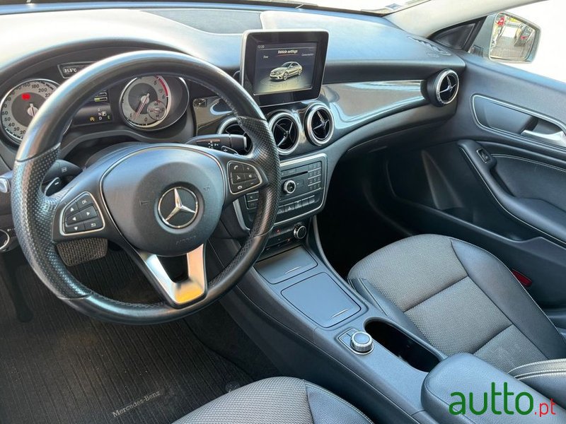 2014' Mercedes-Benz Classe Cla D Urban Aut. photo #2