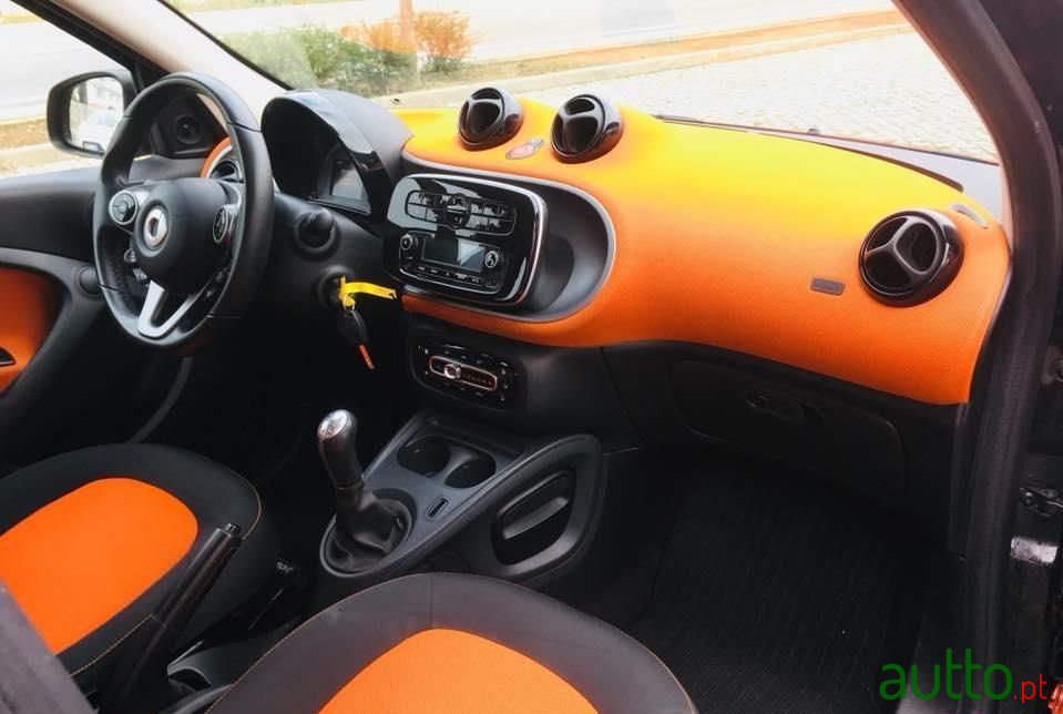 2015' Smart Forfour photo #4