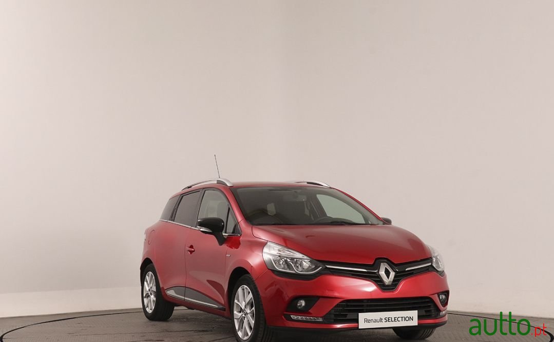 2019' Renault Clio Sport Tourer photo #1
