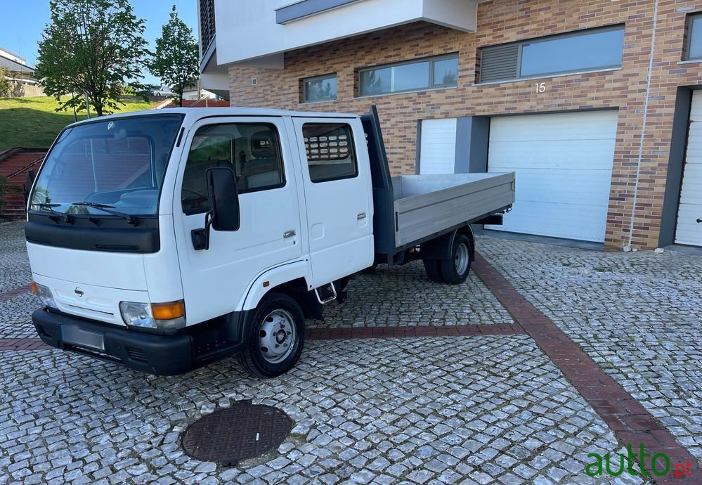 2000' Nissan Cabstar photo #1