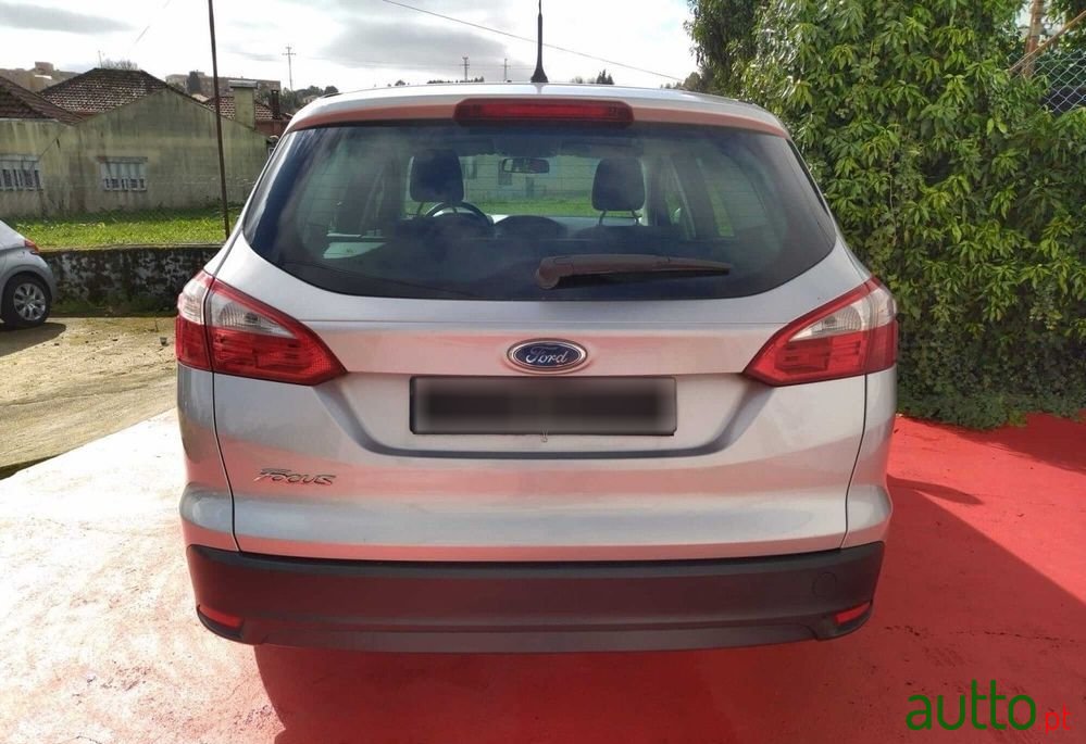 2014' Ford Focus Sw photo #5