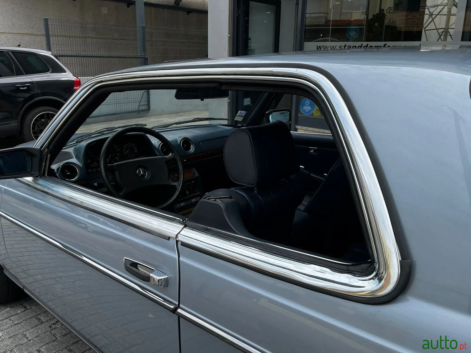 1983' Mercedes-Benz 230 photo #2