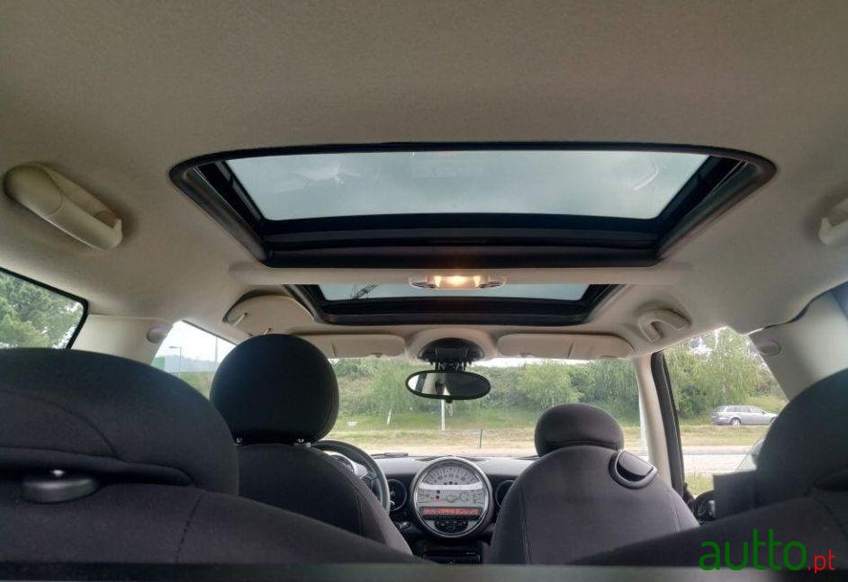 2014' MINI Clubman One D photo #1