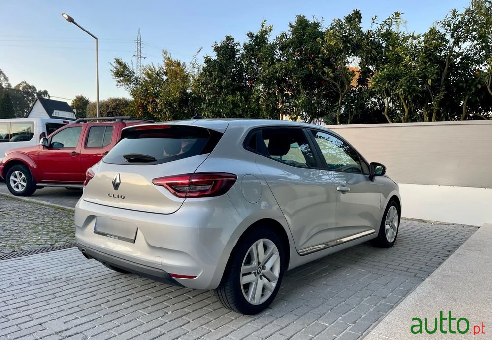 2020' Renault Clio photo #6