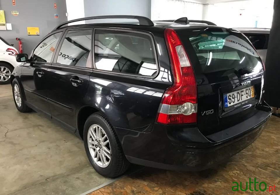 2006' Volvo V50 photo #6