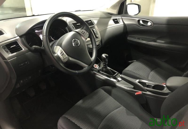 2017' Nissan Pulsar photo #5