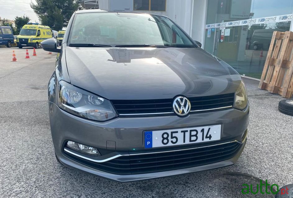 2017' Volkswagen Polo photo #1