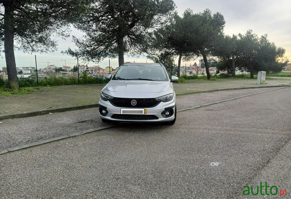 2019' Fiat Tipo Station Wagon photo #1