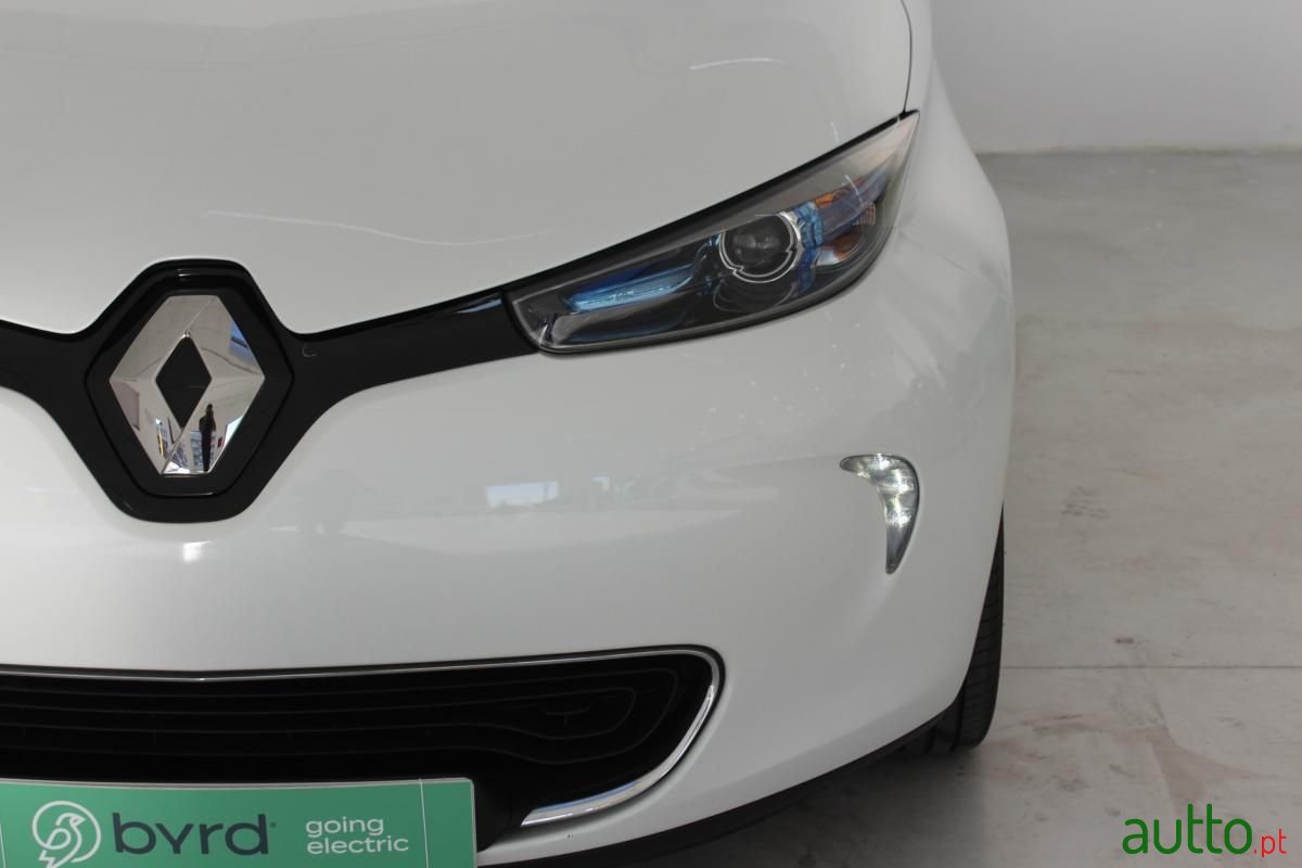 2015' Renault Zoe photo #2
