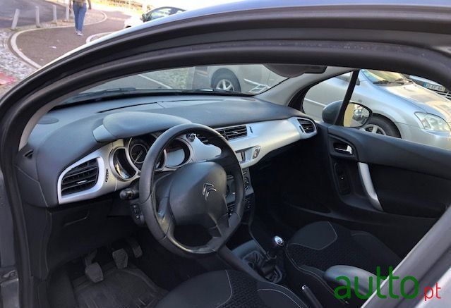 2010' Citroen C3 photo #6
