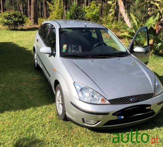 2002' Ford Focus photo #2