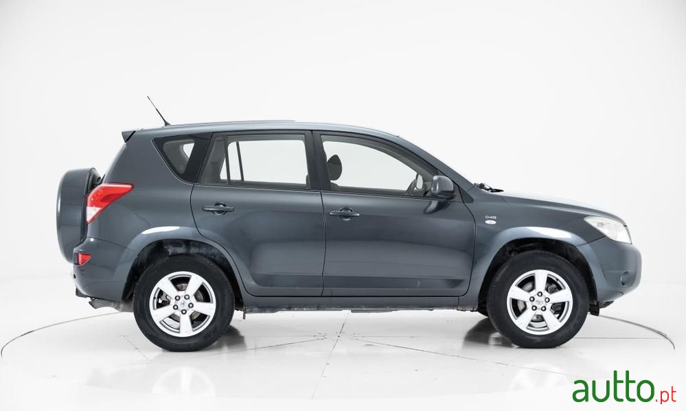 2006' Toyota RAV4 2.2 D-4D photo #2
