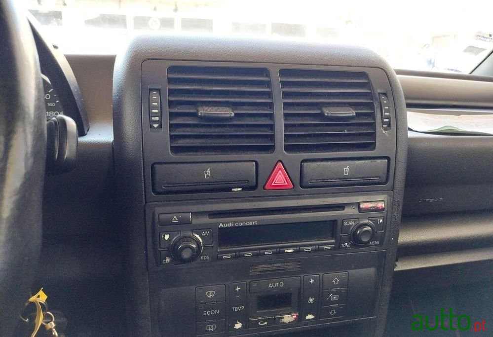 2002' Audi A2 photo #4