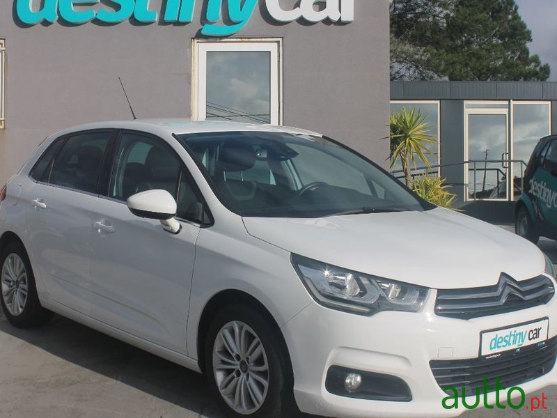 2016' Citroen C4 photo #1