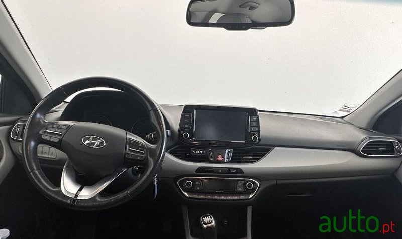 2017' Hyundai i30 photo #5