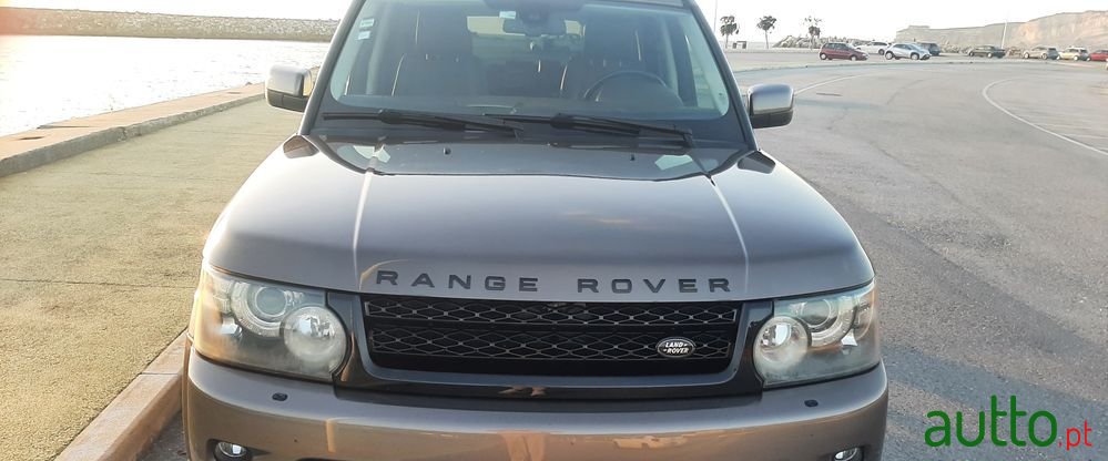 2010' Land Rover Range Rover Sport photo #3