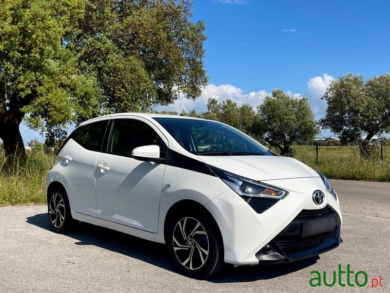 2020' Toyota Aygo photo #4