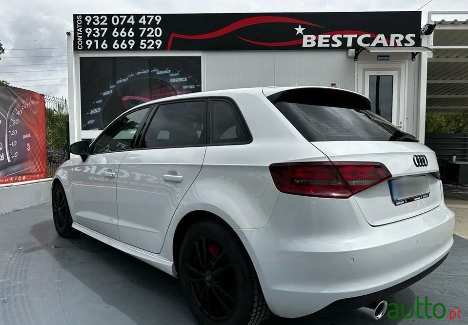 2015' Audi A3 Sportback photo #5