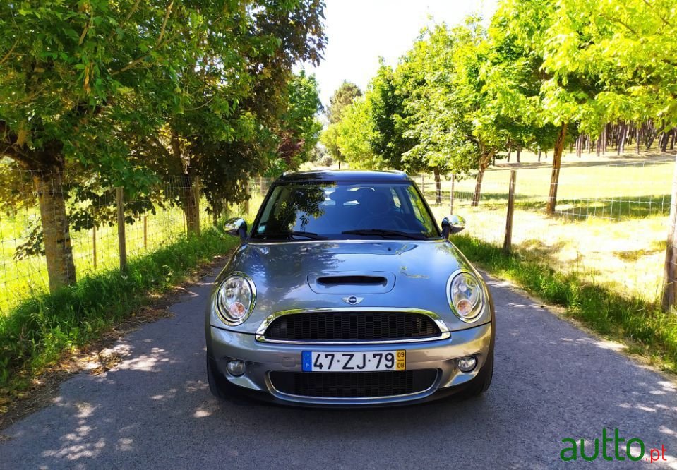2009' MINI Clubman S photo #1