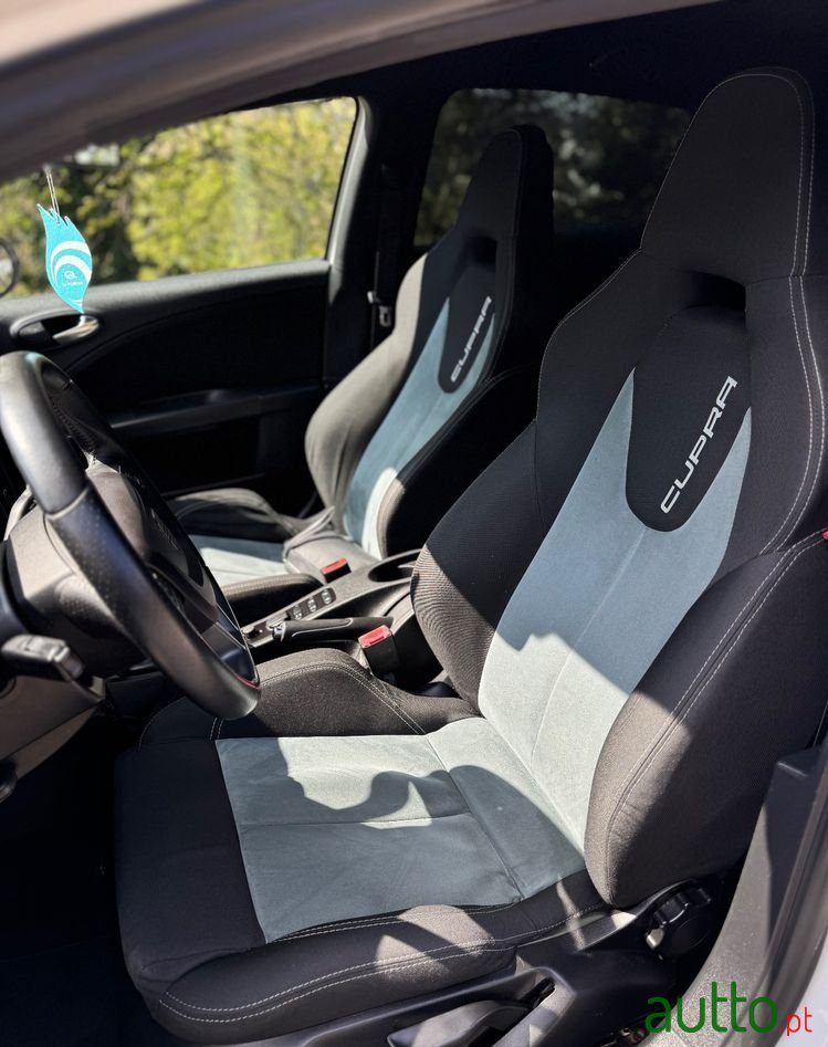 2010' SEAT Leon 2.0 Tsi Cupra R photo #5