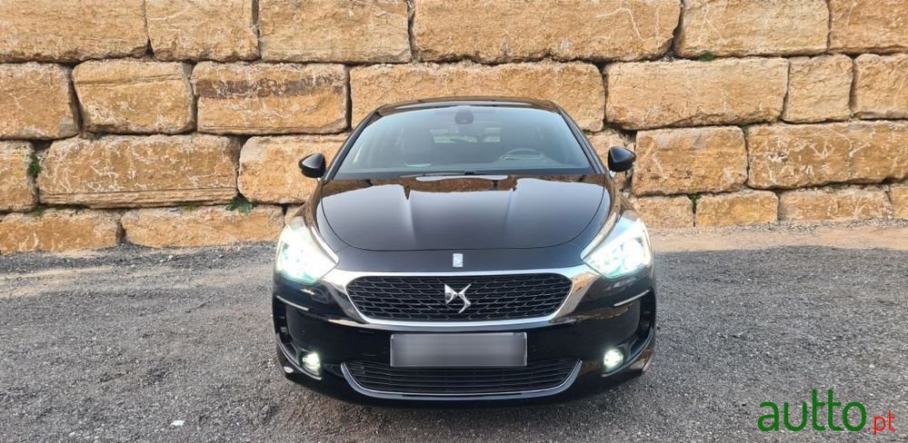 2016' DS Automobiles Ds5 photo #5