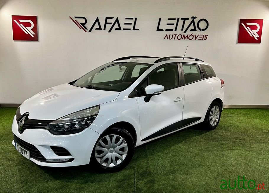 2017' Renault Clio Sport Tourer photo #1