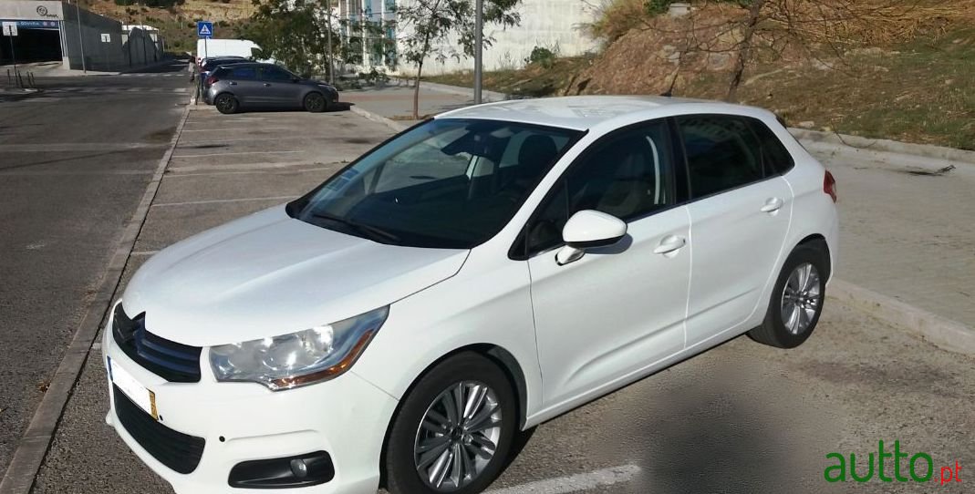 2013' Citroen C4 photo #3