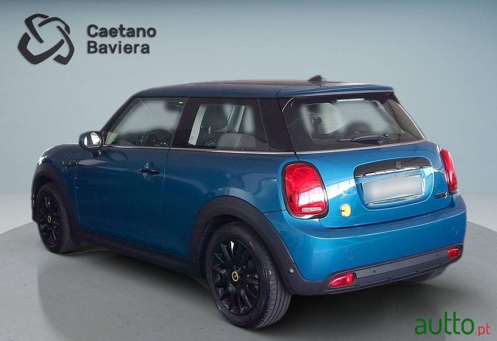 2023' MINI Cooper 3 Portas photo #5
